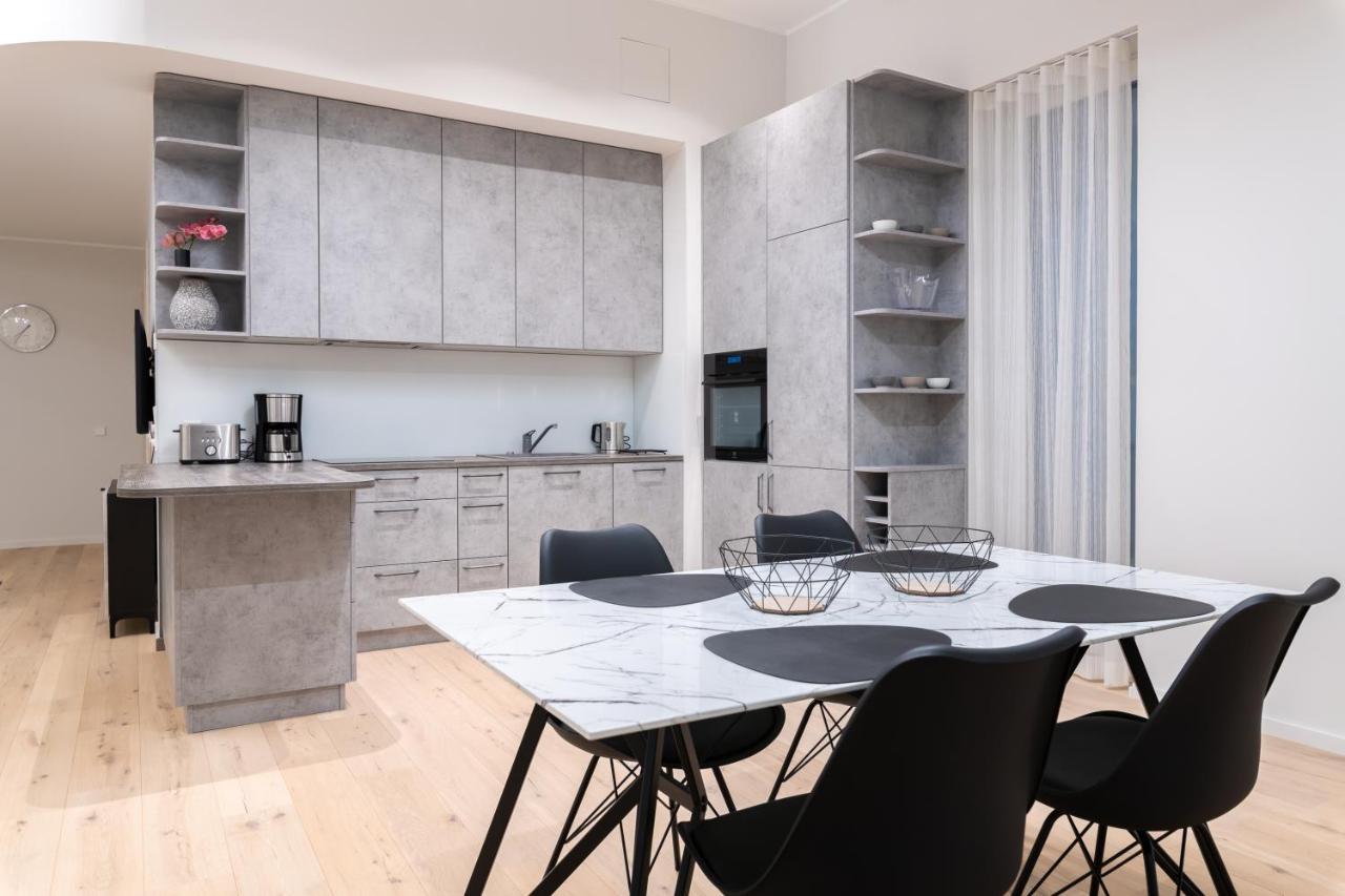 Dashaus 2 Bedroom Apartment Талин Екстериор снимка
