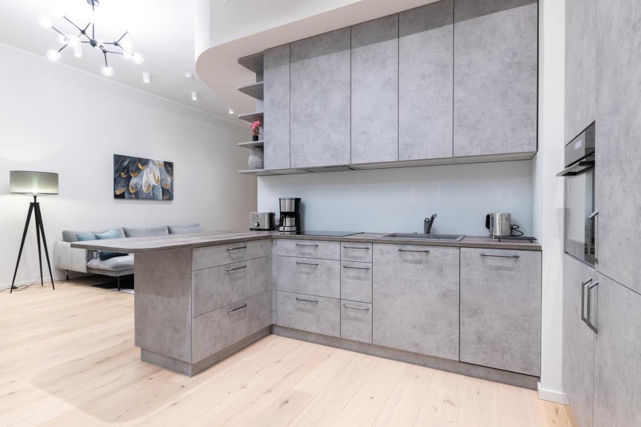 Dashaus 2 Bedroom Apartment Талин Екстериор снимка