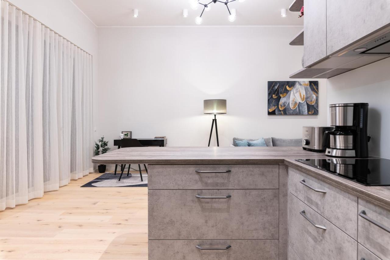 Dashaus 2 Bedroom Apartment Талин Екстериор снимка
