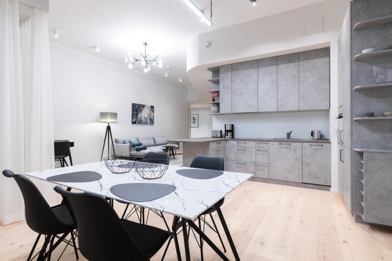 Dashaus 2 Bedroom Apartment Талин Екстериор снимка