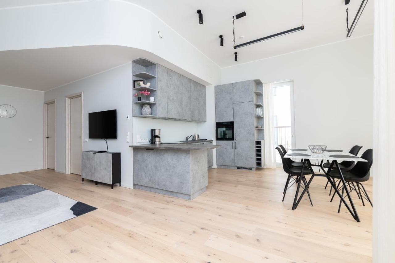 Dashaus 2 Bedroom Apartment Талин Екстериор снимка