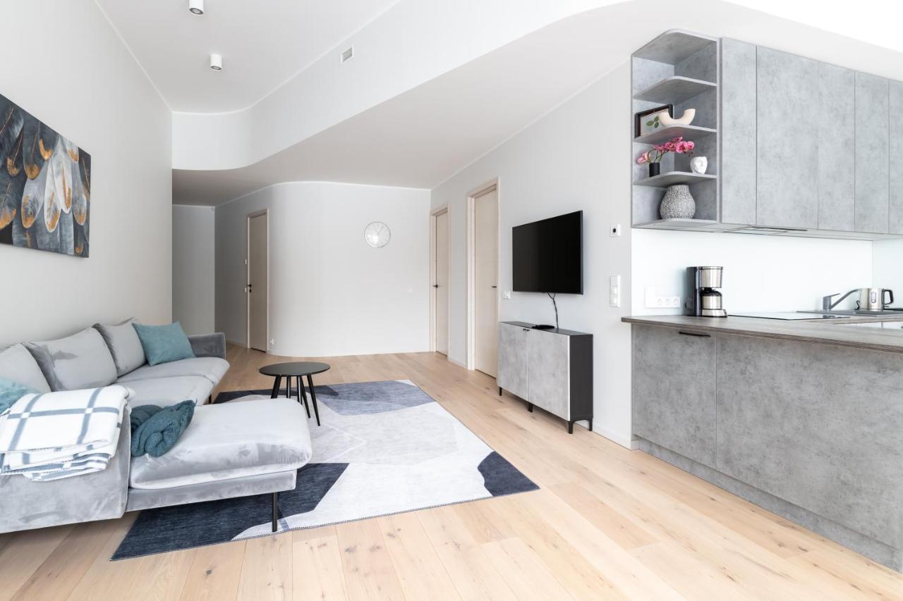 Dashaus 2 Bedroom Apartment Талин Екстериор снимка